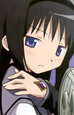 暁美 ほむら